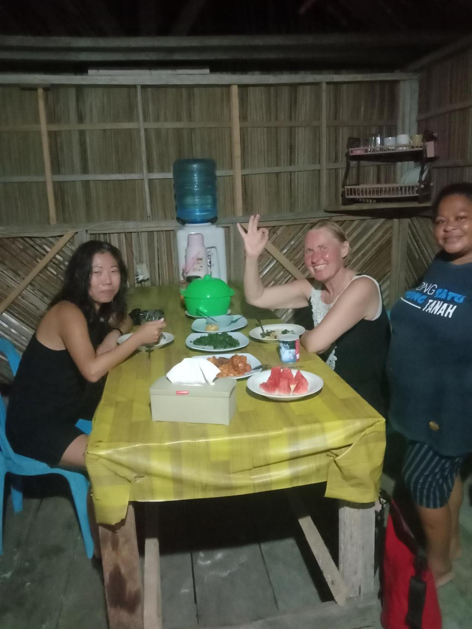 Amfriwen Homestay Yennanas Besir Экстерьер фото
