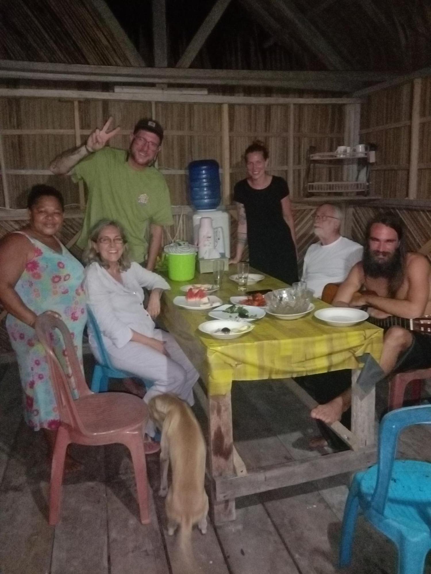 Amfriwen Homestay Yennanas Besir Экстерьер фото