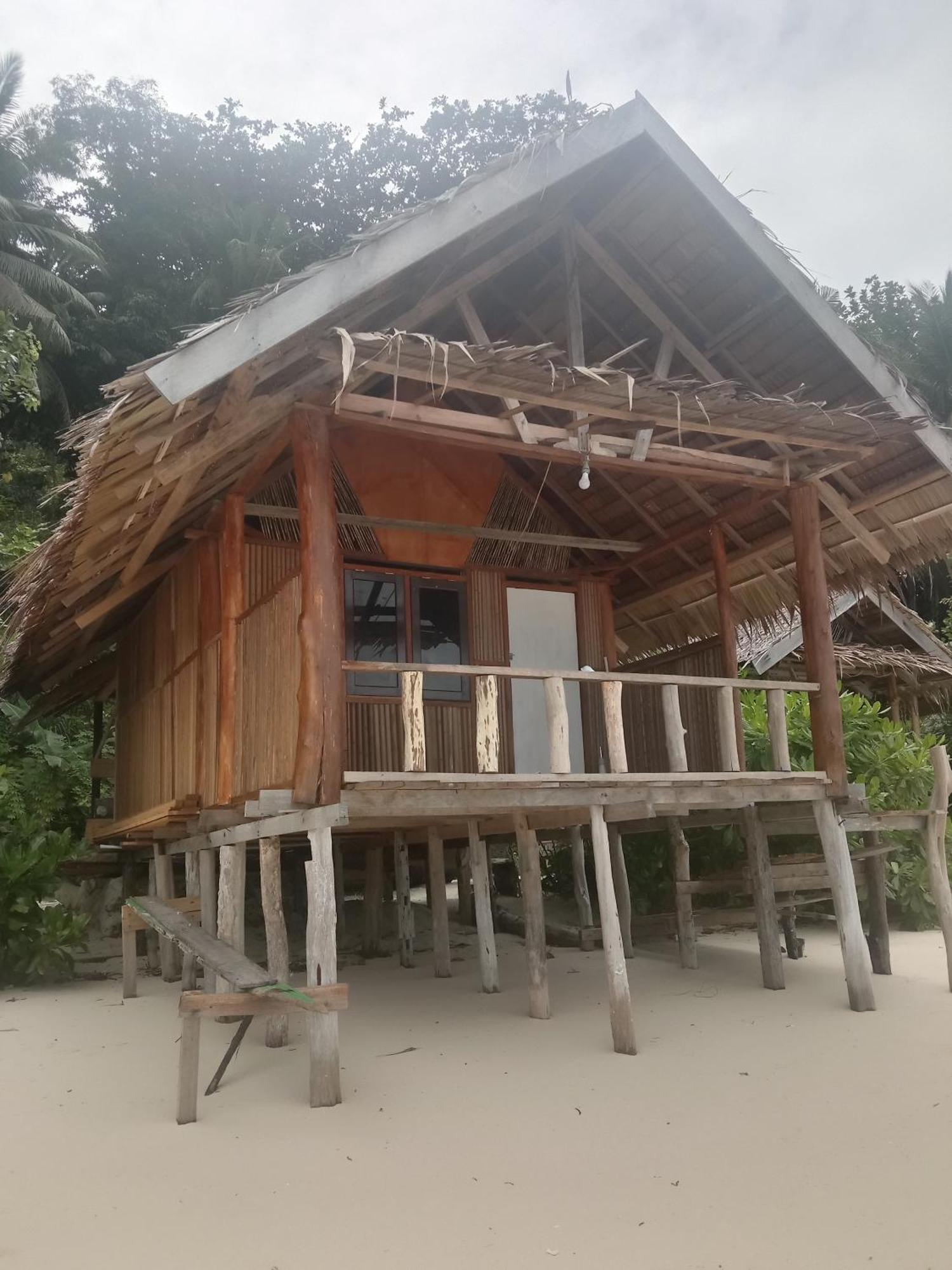 Amfriwen Homestay Yennanas Besir Экстерьер фото